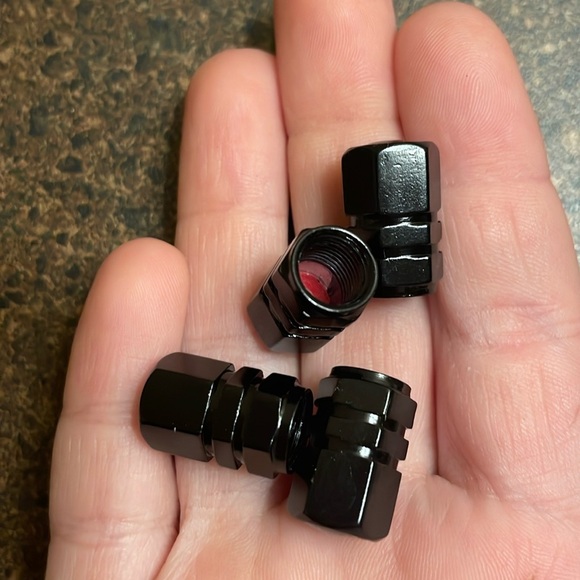 Four Honda Logo Tire Caps - Picture 2 of 3